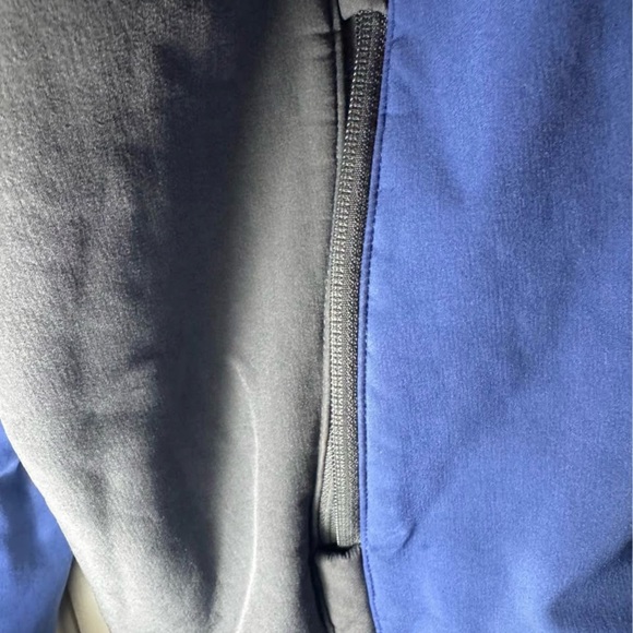 L.L. Bean Black Fleece Jacket - Picture 4 of 4